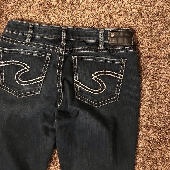 2 identical pairs of Silver suki blue jeans - Picture 8 of 12